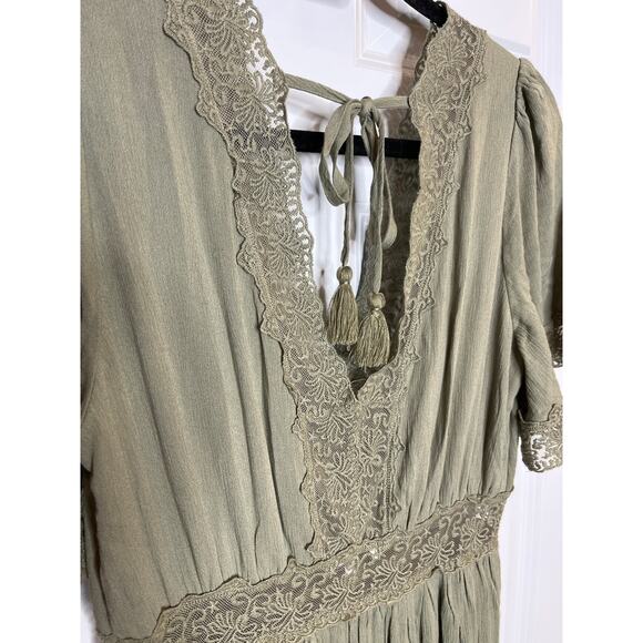 Ivy May Sage Green‎ V Neck Maxi Dress with Lace Detailing Size Medium - Picture 3 of 6